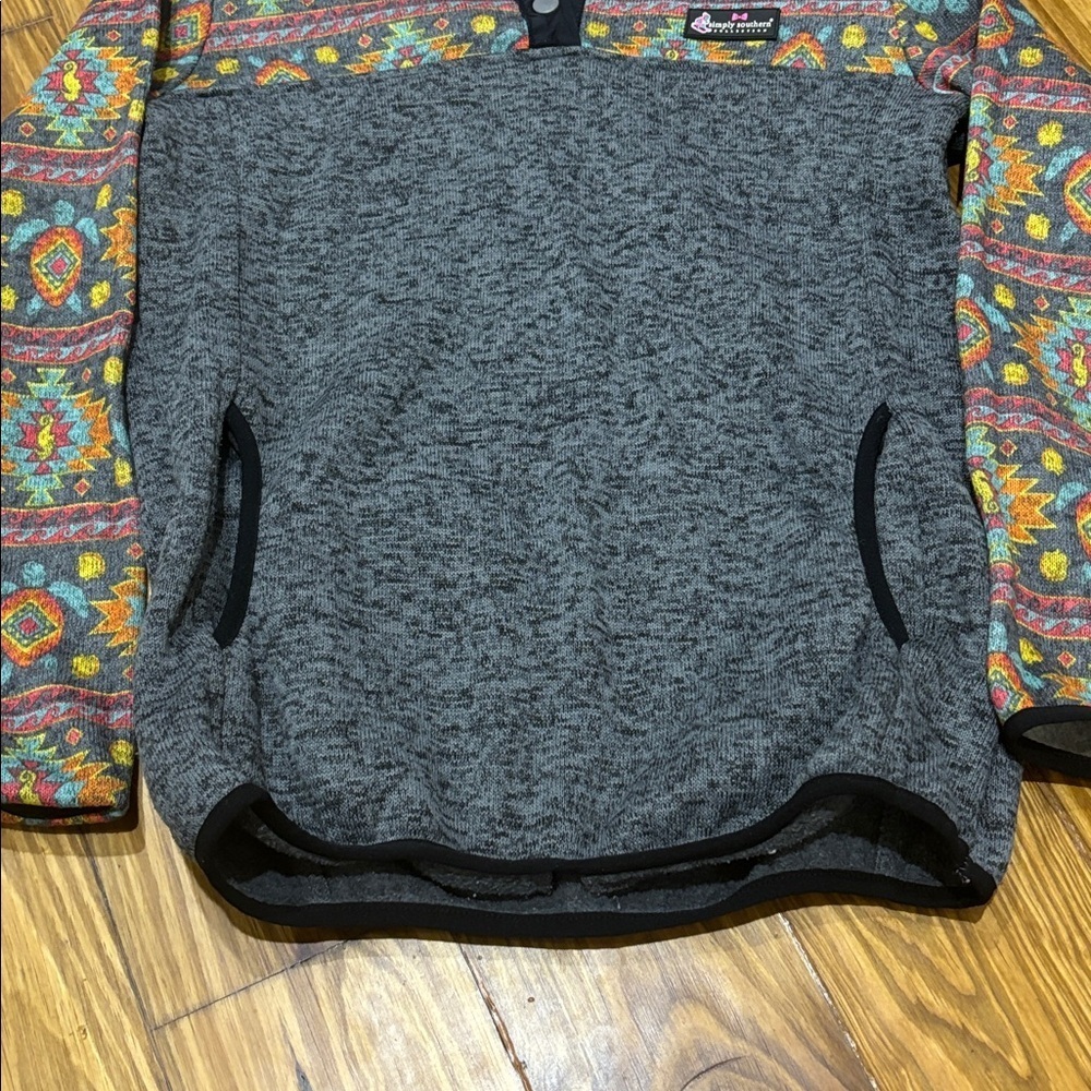 Simply Southern Women’s Size Medium Pullover With Turtle Design - Picture 4 of 4